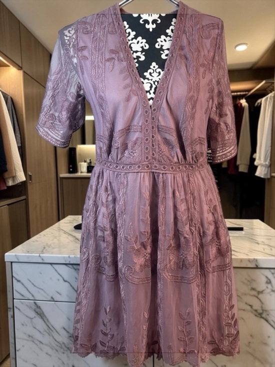 Haute Monde Dresses & Skirts - Boho Elegant Mauve Lace Dress​​​ Size M